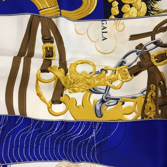HERMÉS SCARF - Picture 8 of 10